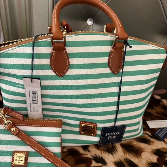 Dooney & Bourke bag